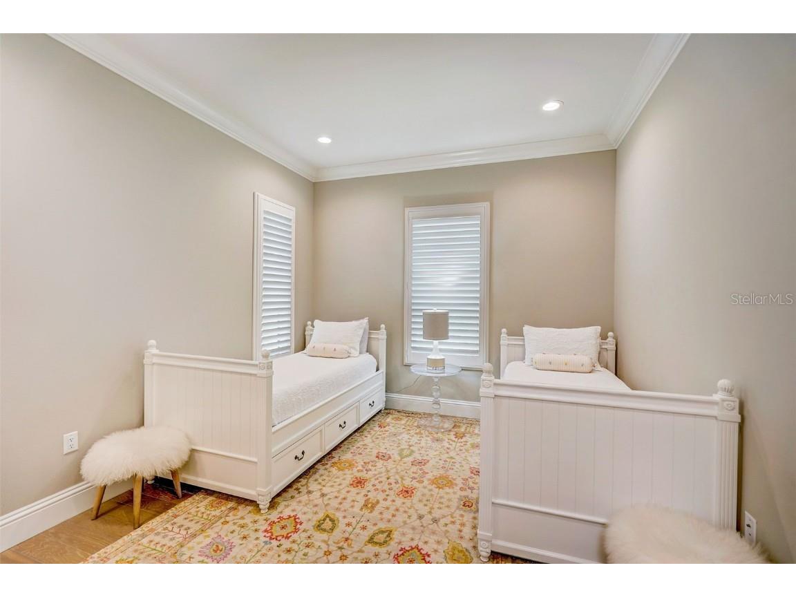 125 S Blvd Of Presidents Sarasota FL 34236 A4449134 image25