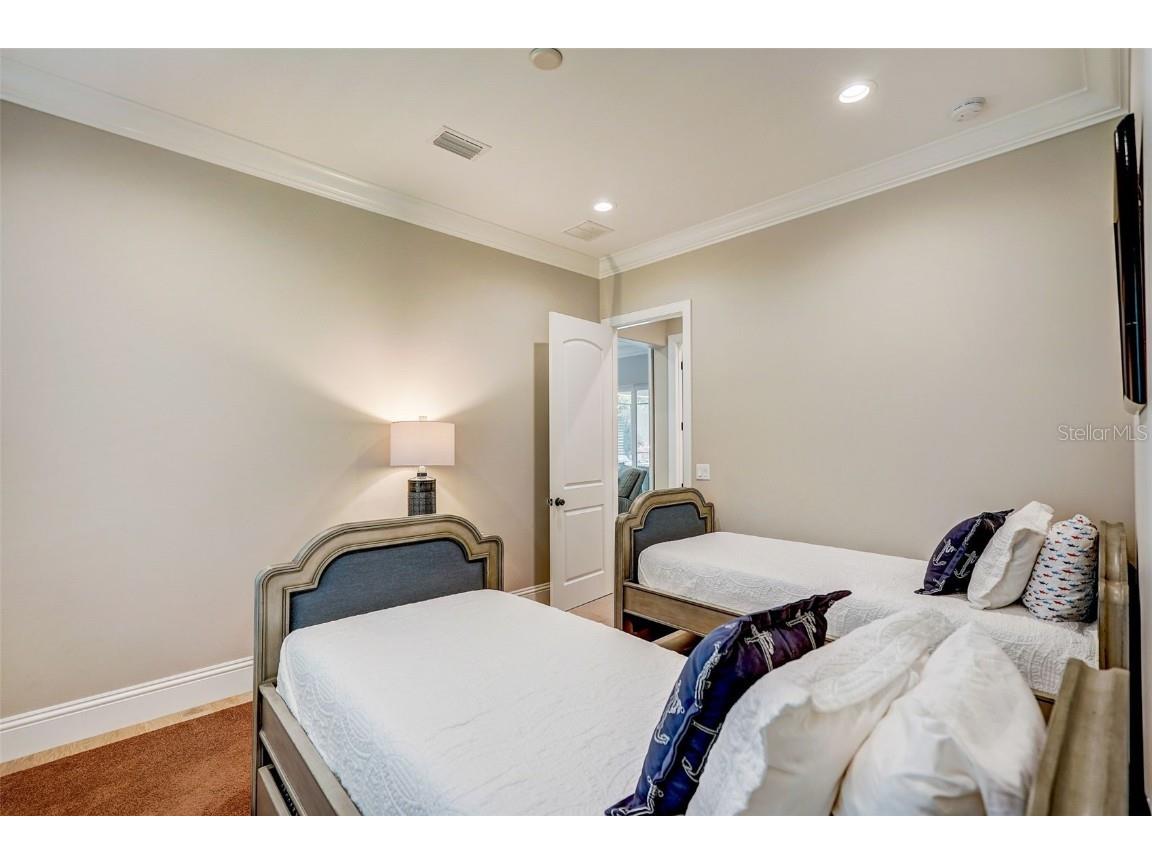 125 S Blvd Of Presidents Sarasota FL 34236 A4449134 image30