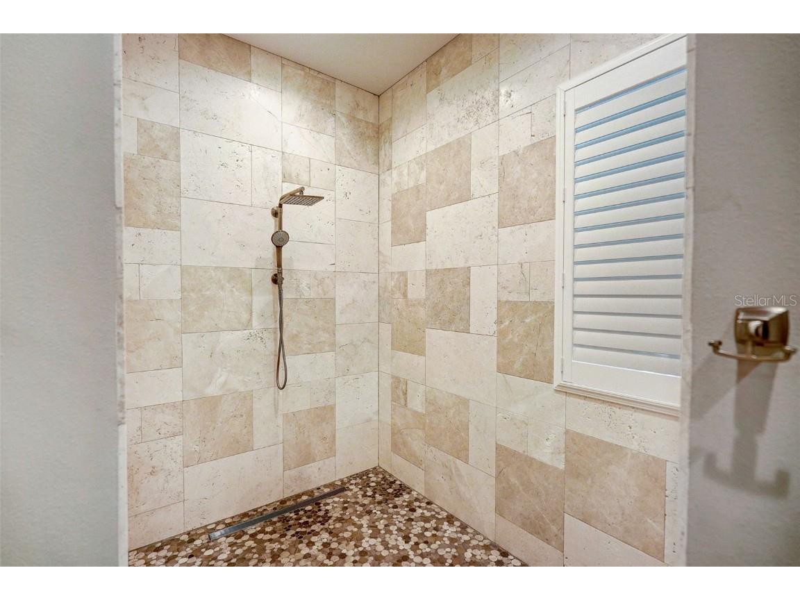 125 S Blvd Of Presidents Sarasota FL 34236 A4449134 image45