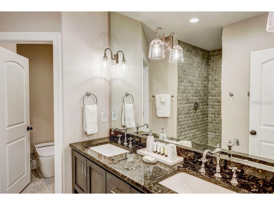 125 S Blvd Of Presidents Sarasota FL 34236 A4449134 image52