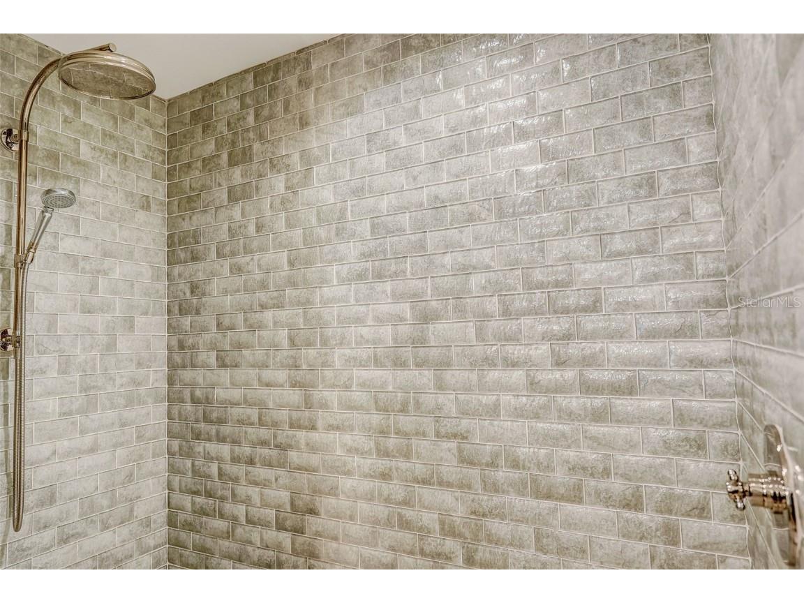 125 S Blvd Of Presidents Sarasota FL 34236 A4449134 image53