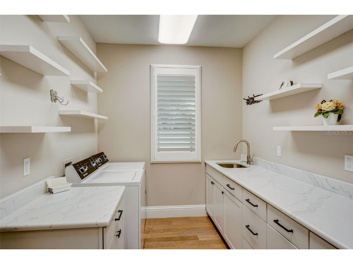 125 S Blvd Of Presidents Sarasota FL 34236 A4449134 image54