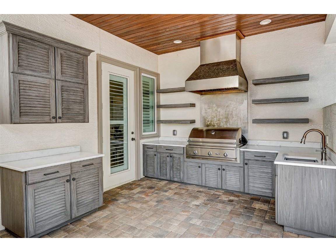 125 S Blvd Of Presidents Sarasota FL 34236 A4449134 image65