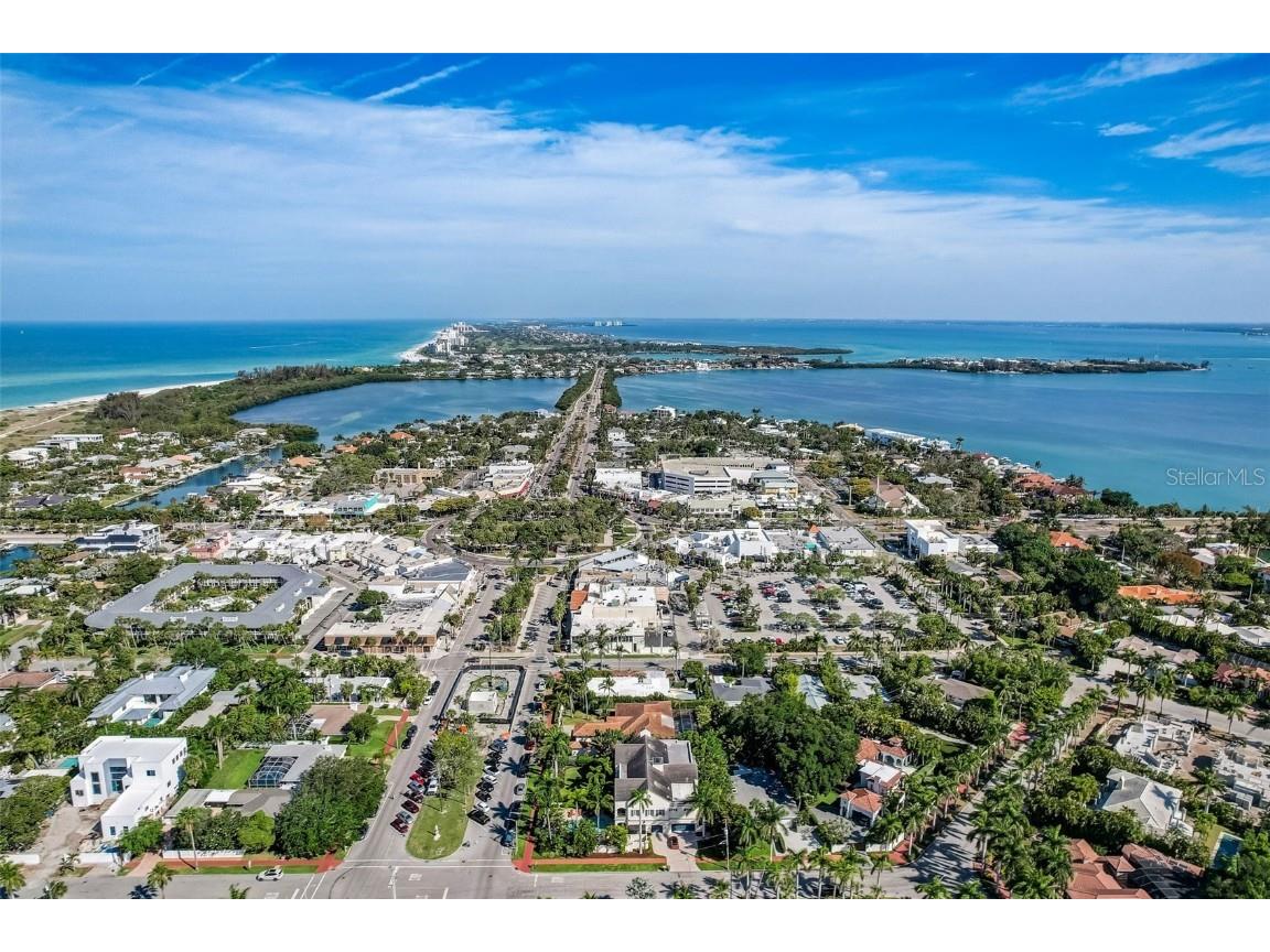 125 S Blvd Of Presidents Sarasota FL 34236 A4449134 image70