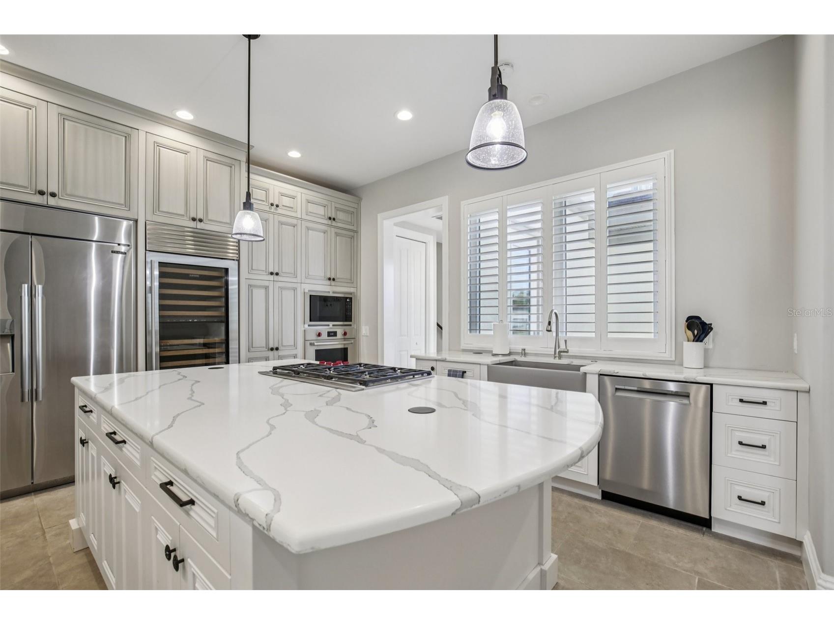 125 S Blvd Of Presidents Sarasota FL 34236 A4449134 image27