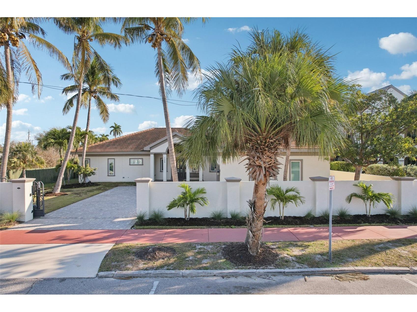 125 S Blvd Of Presidents Sarasota FL 34236 A4680622 image49