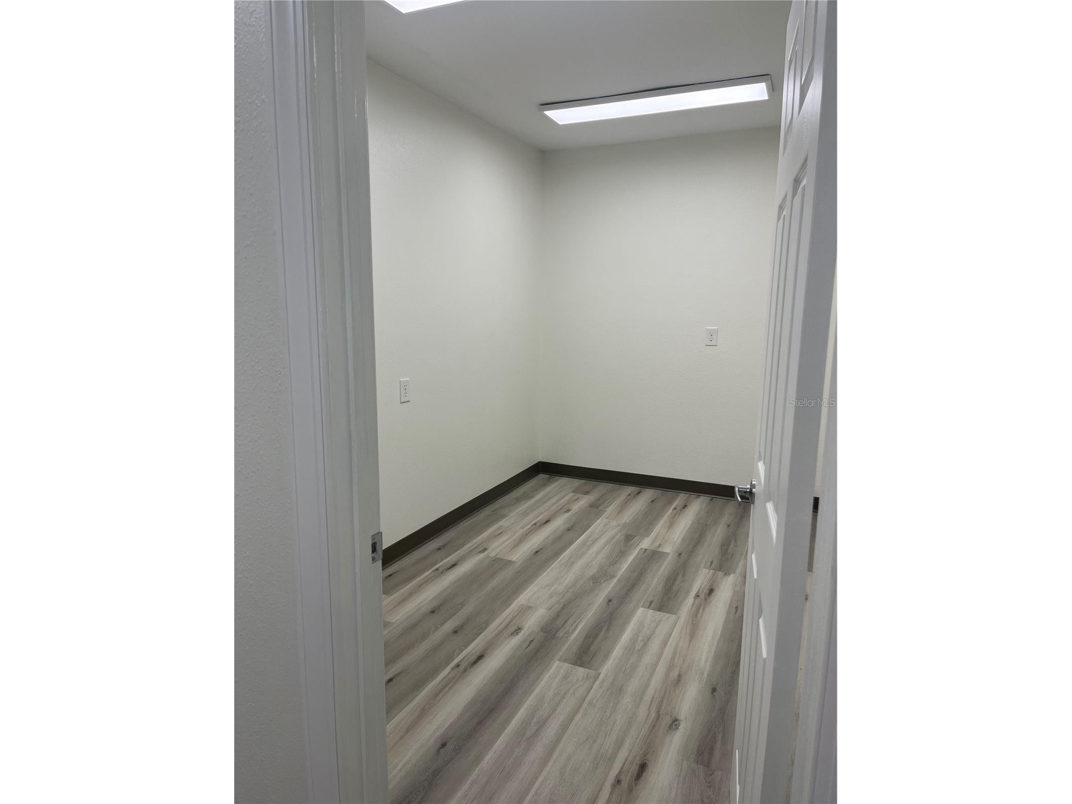 125 W Plymouth Ave Ste. 121 Road #121 Deland FL 32720 V4947288 image12
