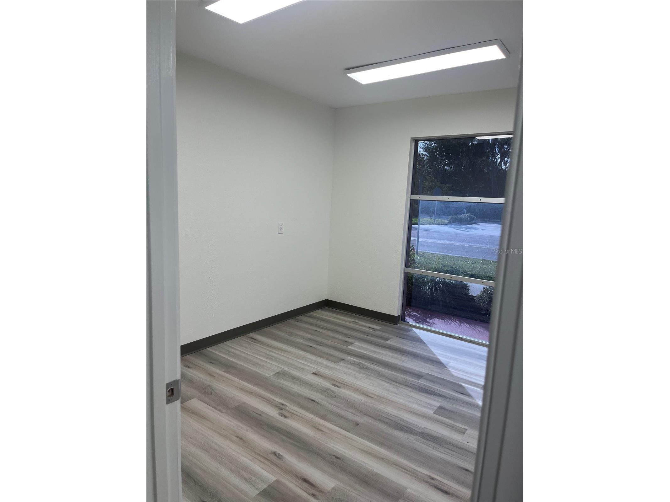 125 W Plymouth Ave Ste. 121 Road #121 Deland FL 32720 V4947288 image8