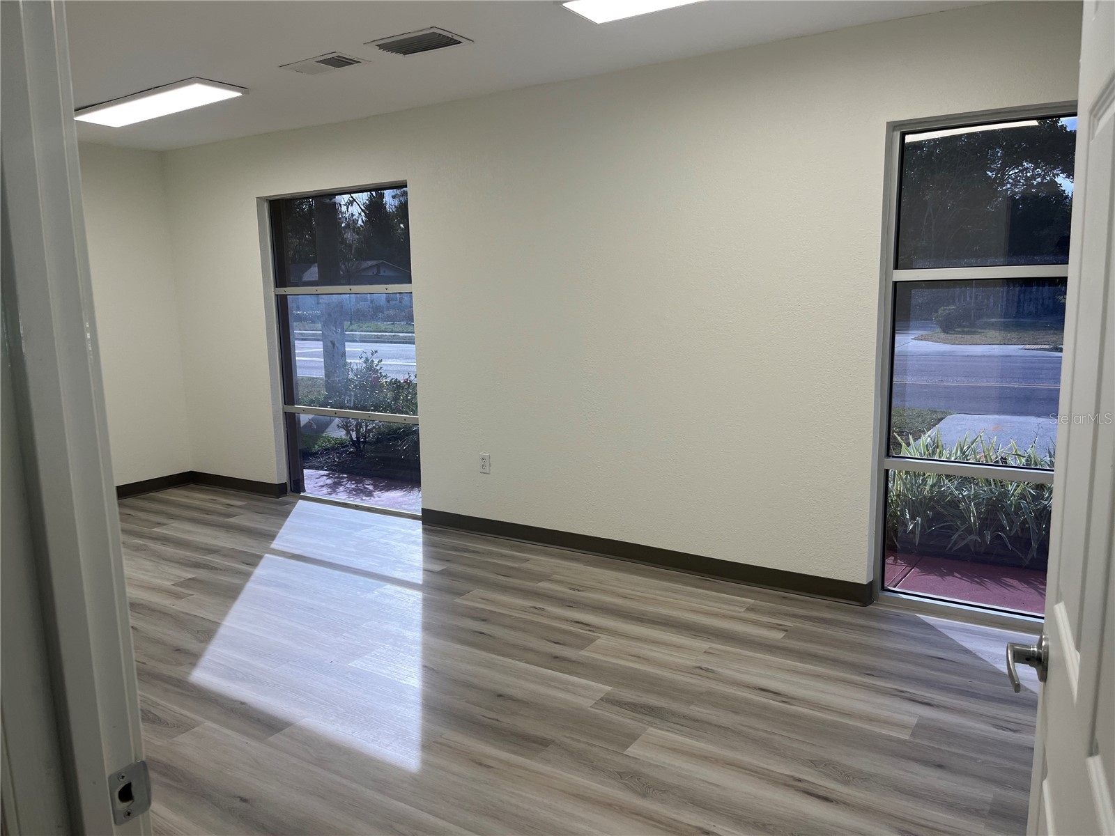 125 W Plymouth Ave Ste. 121 Road #121 Deland FL 32720 V4947288 image9