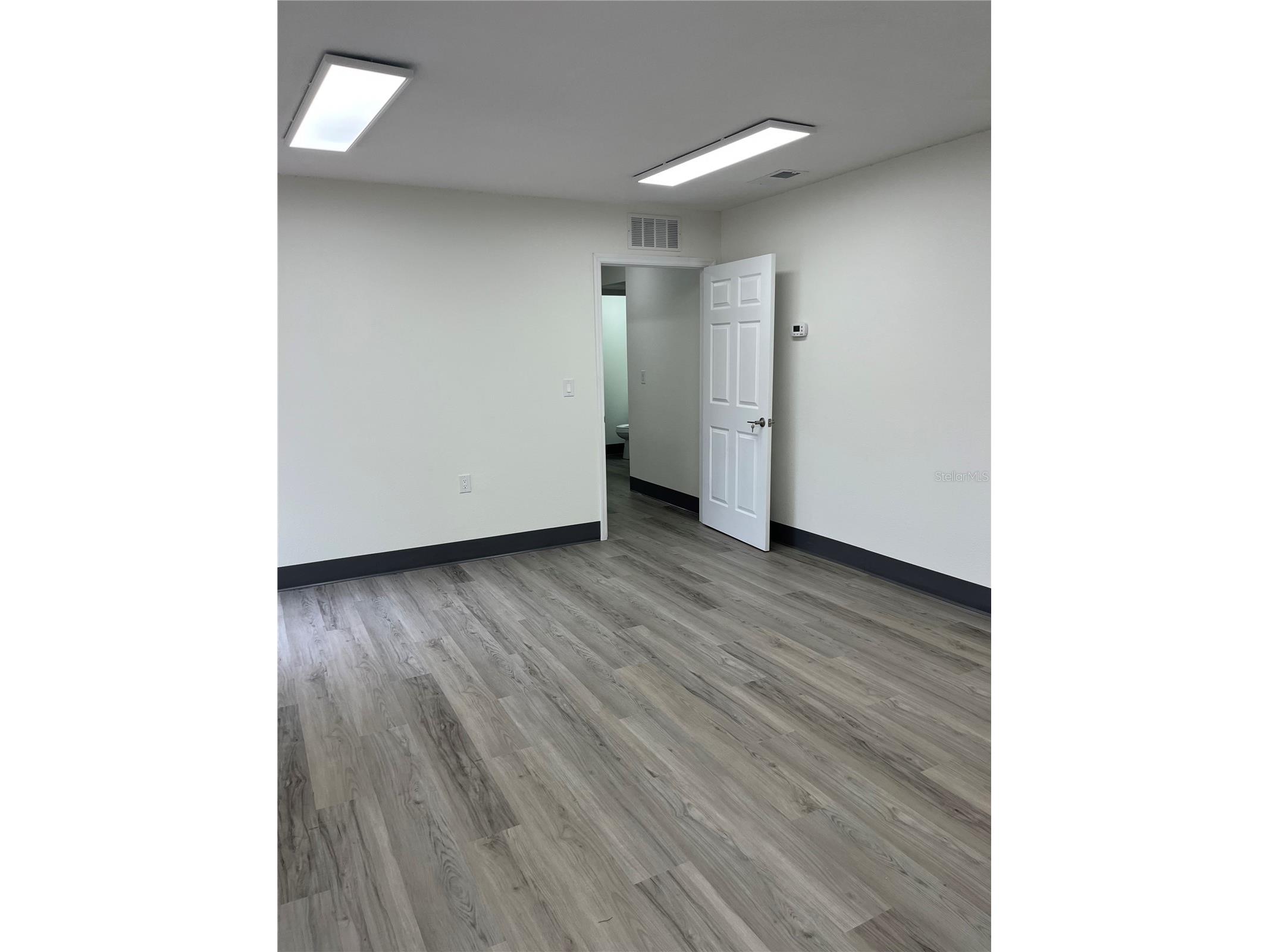 125 W Plymouth Ave Suite 125c Deland FL 32720 V4947286 image23