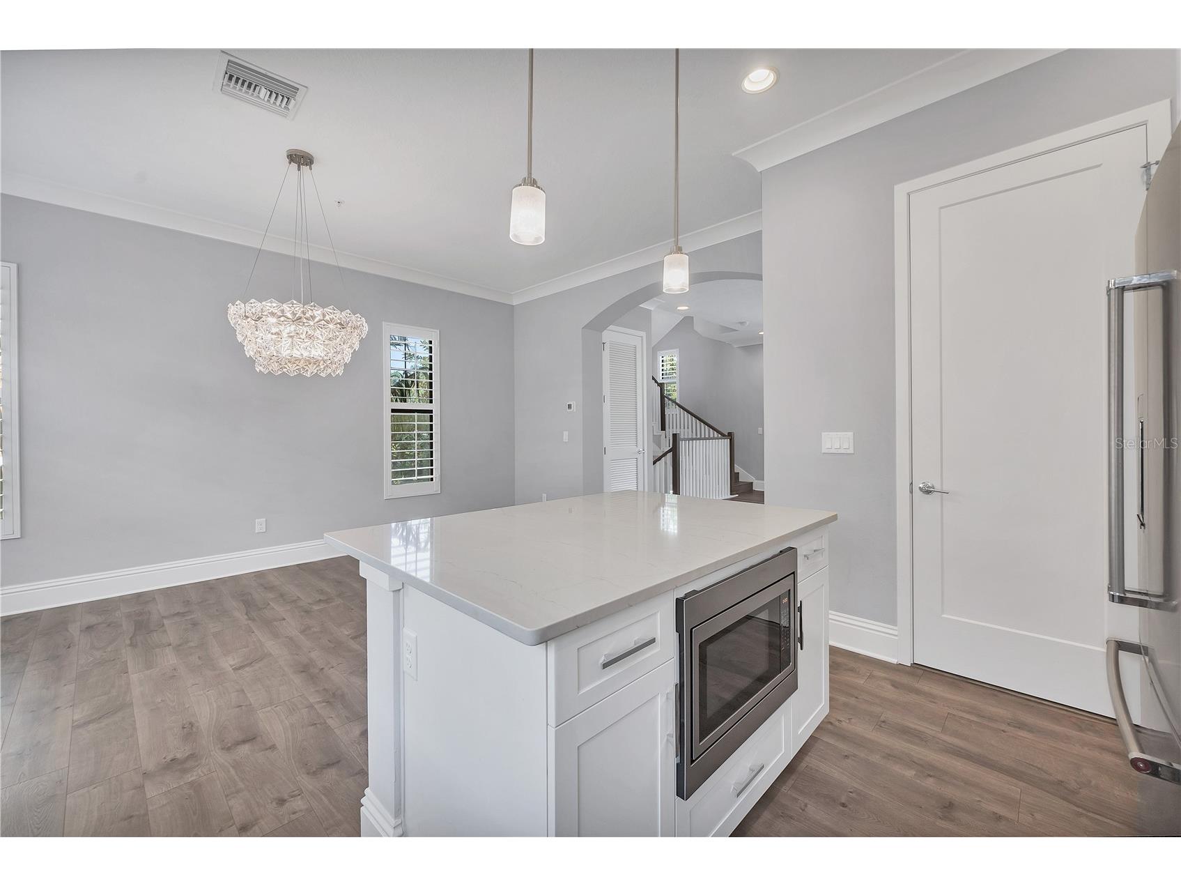 1250 May Lane Sarasota FL 34236 A4686686 image11