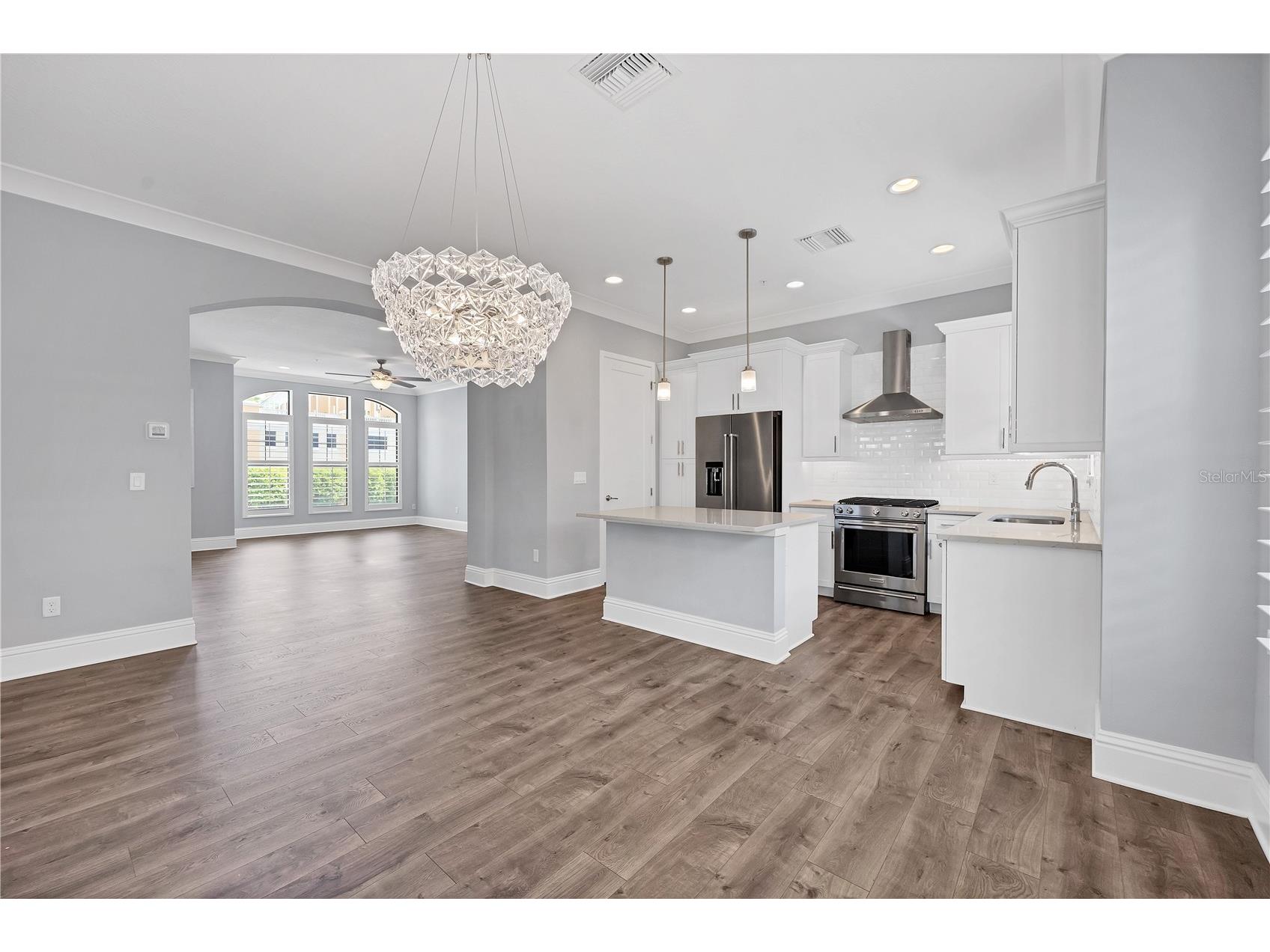 1250 May Lane Sarasota FL 34236 A4686686 image14