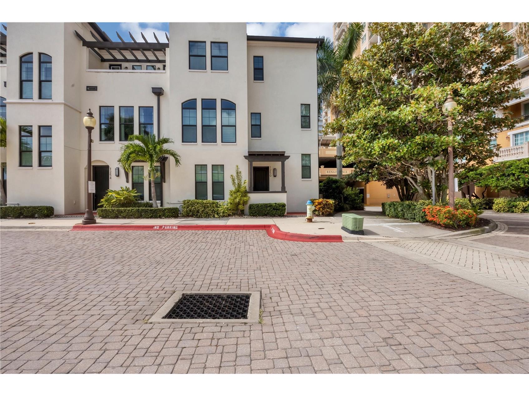 1250 May Lane Sarasota FL 34236 A4686686 image3