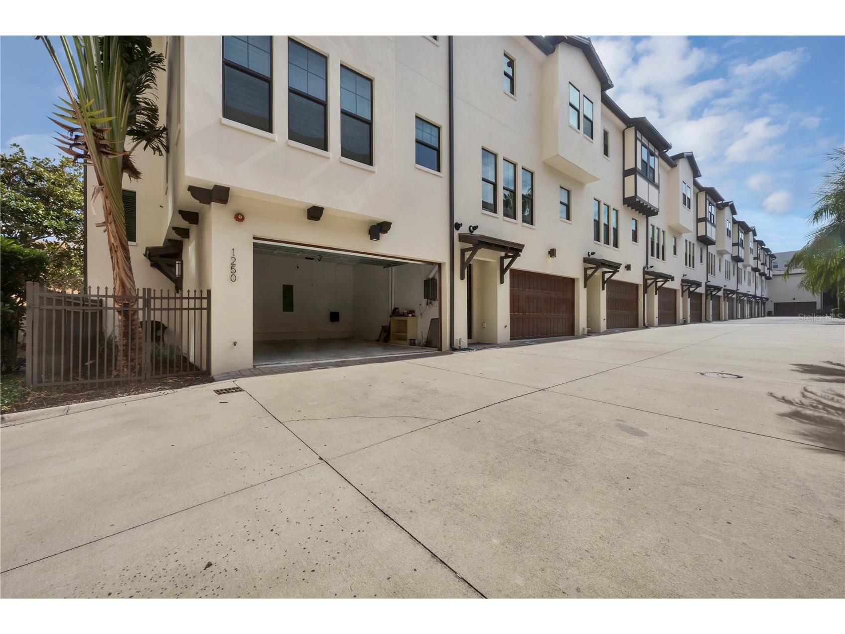 1250 May Lane Sarasota FL 34236 A4686686 image31