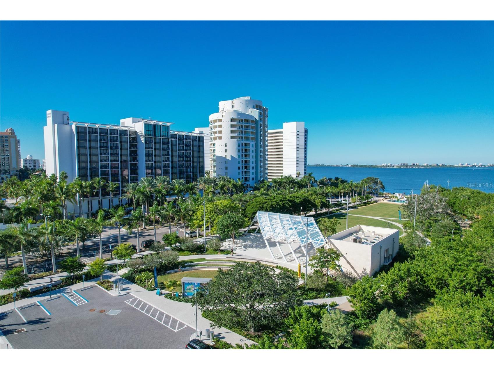 1250 May Lane Sarasota FL 34236 A4686686 image32