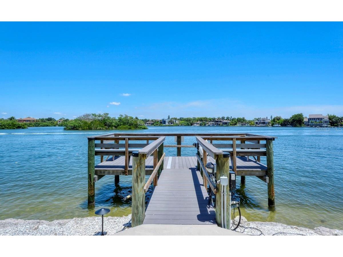 1250 N Portofino Drive #102MAR Sarasota FL 34242 A4522405 image19