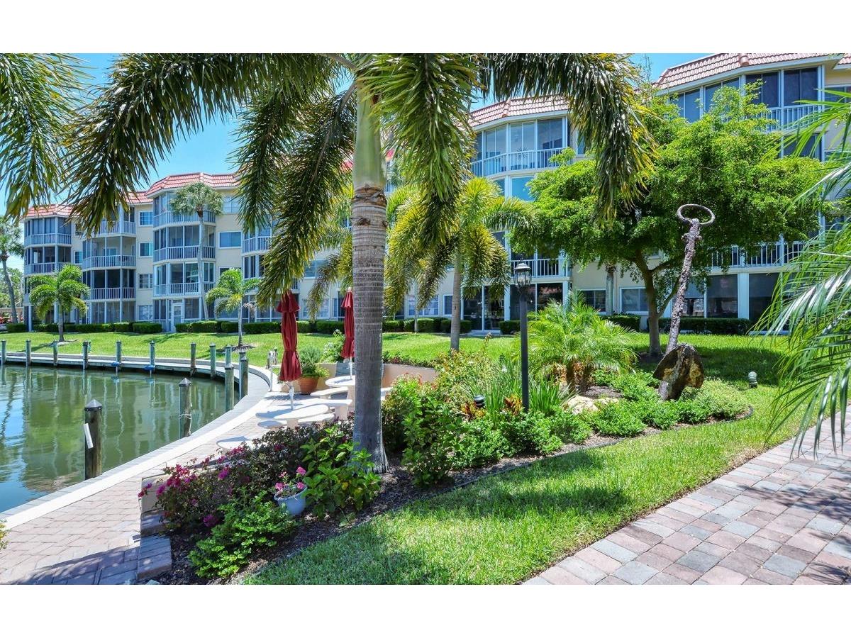 1250 N Portofino Drive #102MAR Sarasota FL 34242 A4522405 image23