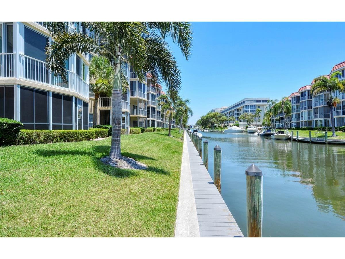 1250 N Portofino Drive #102MAR Sarasota FL 34242 A4522405 image30