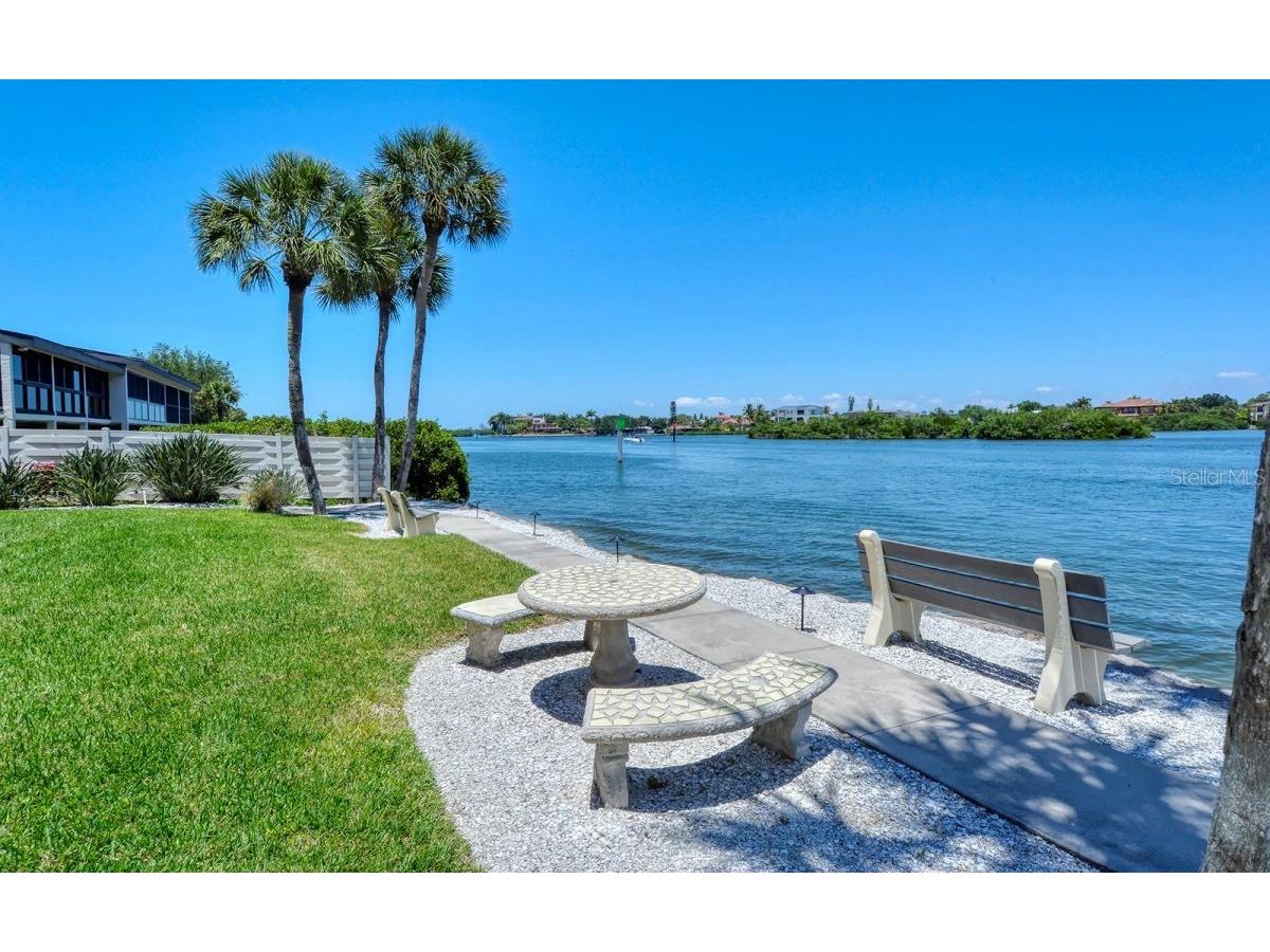 1250 N Portofino Drive #102MAR Sarasota FL 34242 A4522405 image36