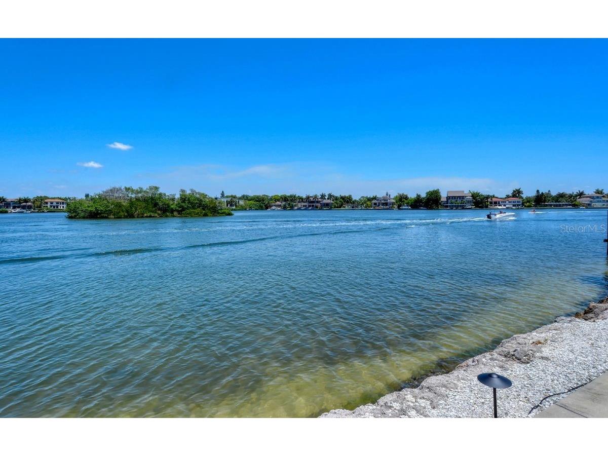 1250 N Portofino Drive #102MAR Sarasota FL 34242 A4522405 image39