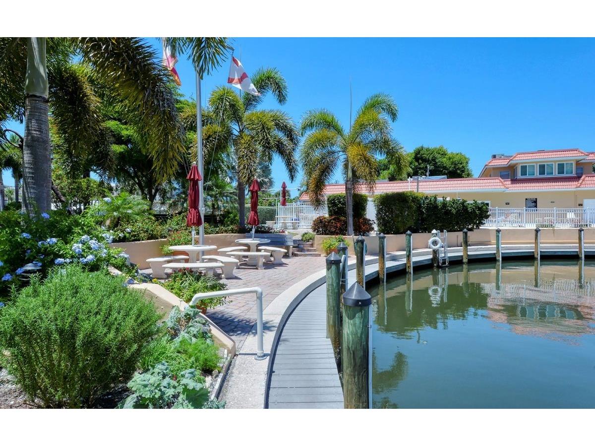 1250 N Portofino Drive #102MAR Sarasota FL 34242 A4522405 image42