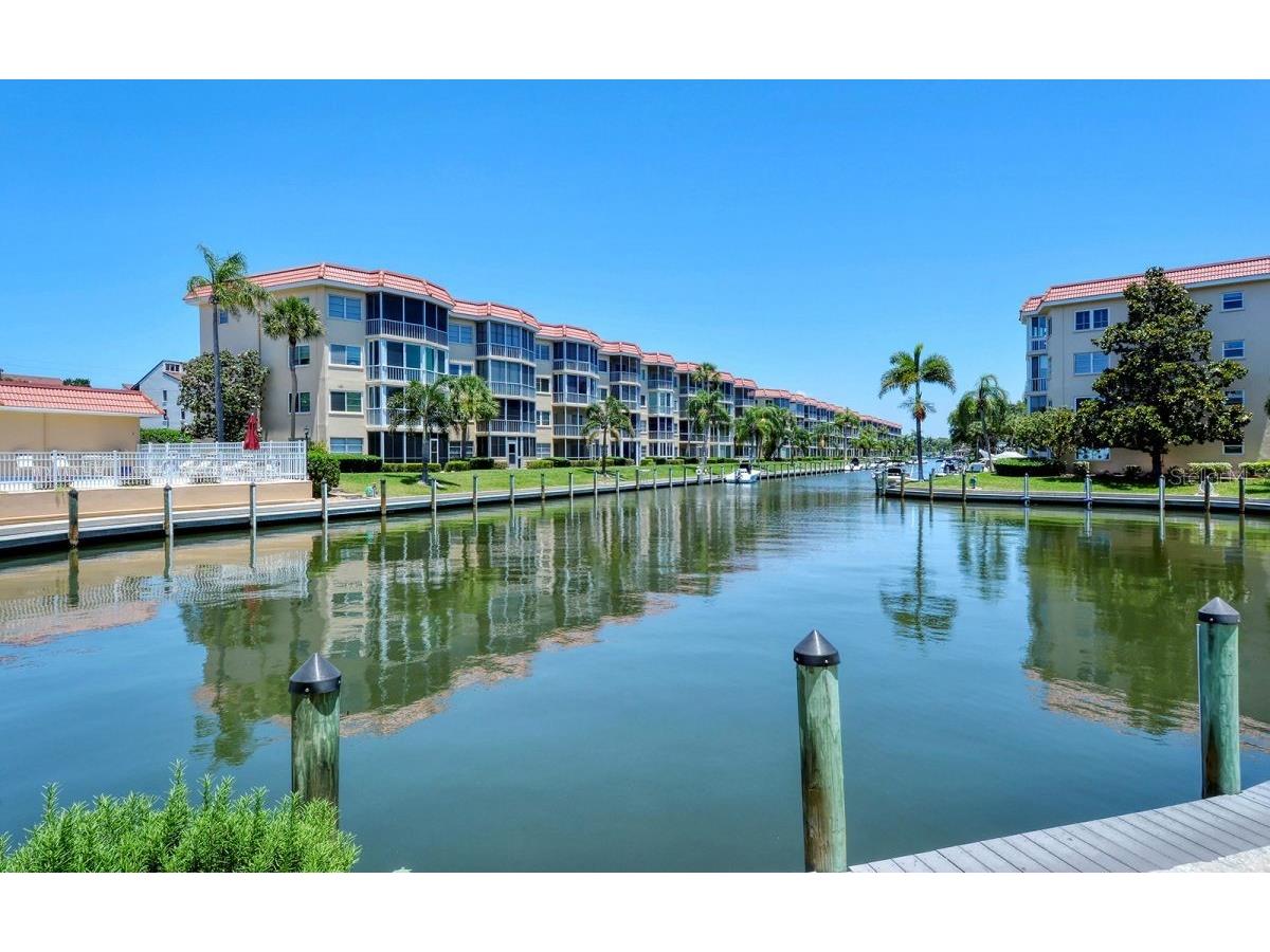 1250 N Portofino Drive #102MAR Sarasota FL 34242 A4522405 image43
