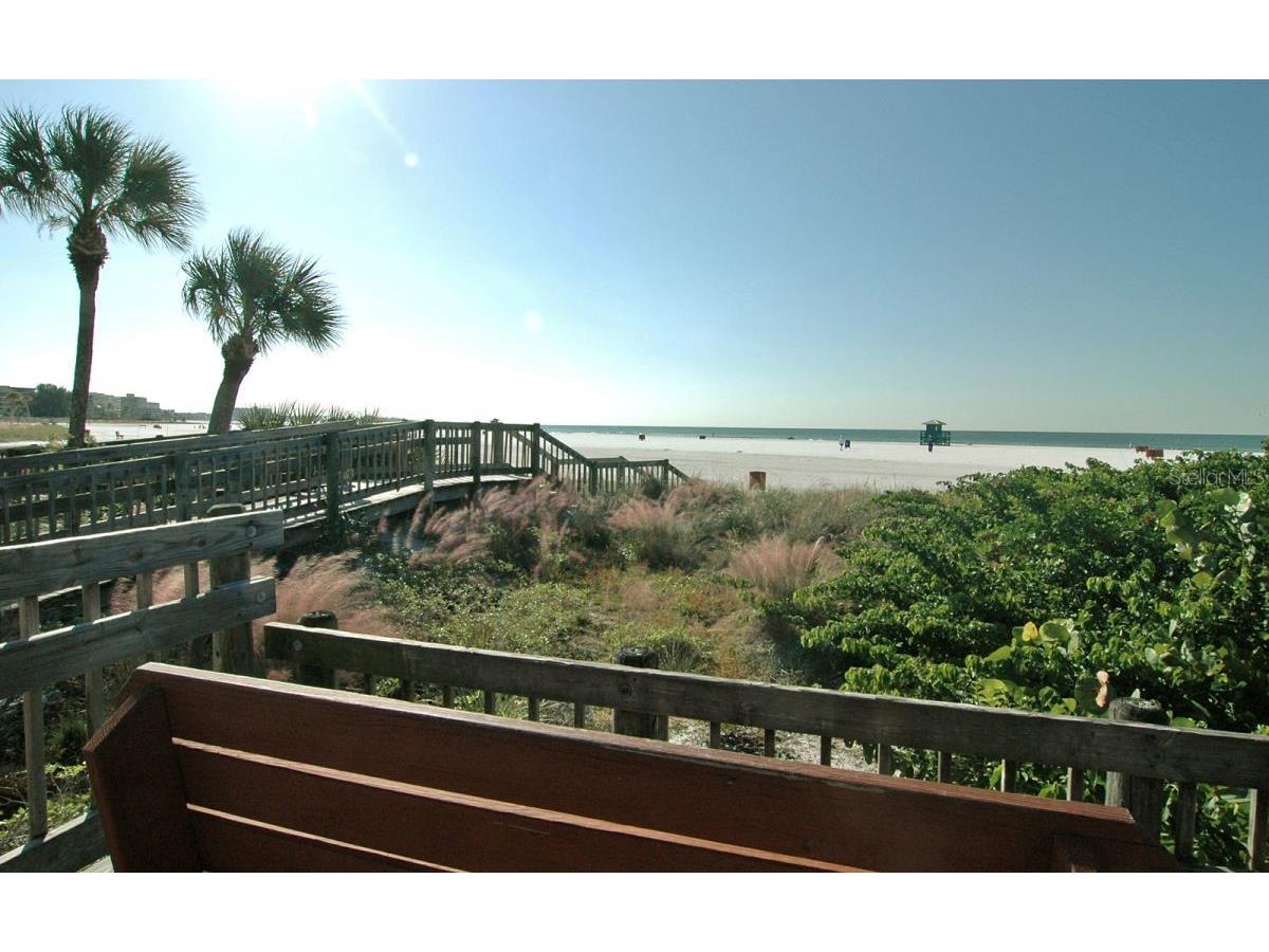 1250 N Portofino Drive #102MAR Sarasota FL 34242 A4522405 image53