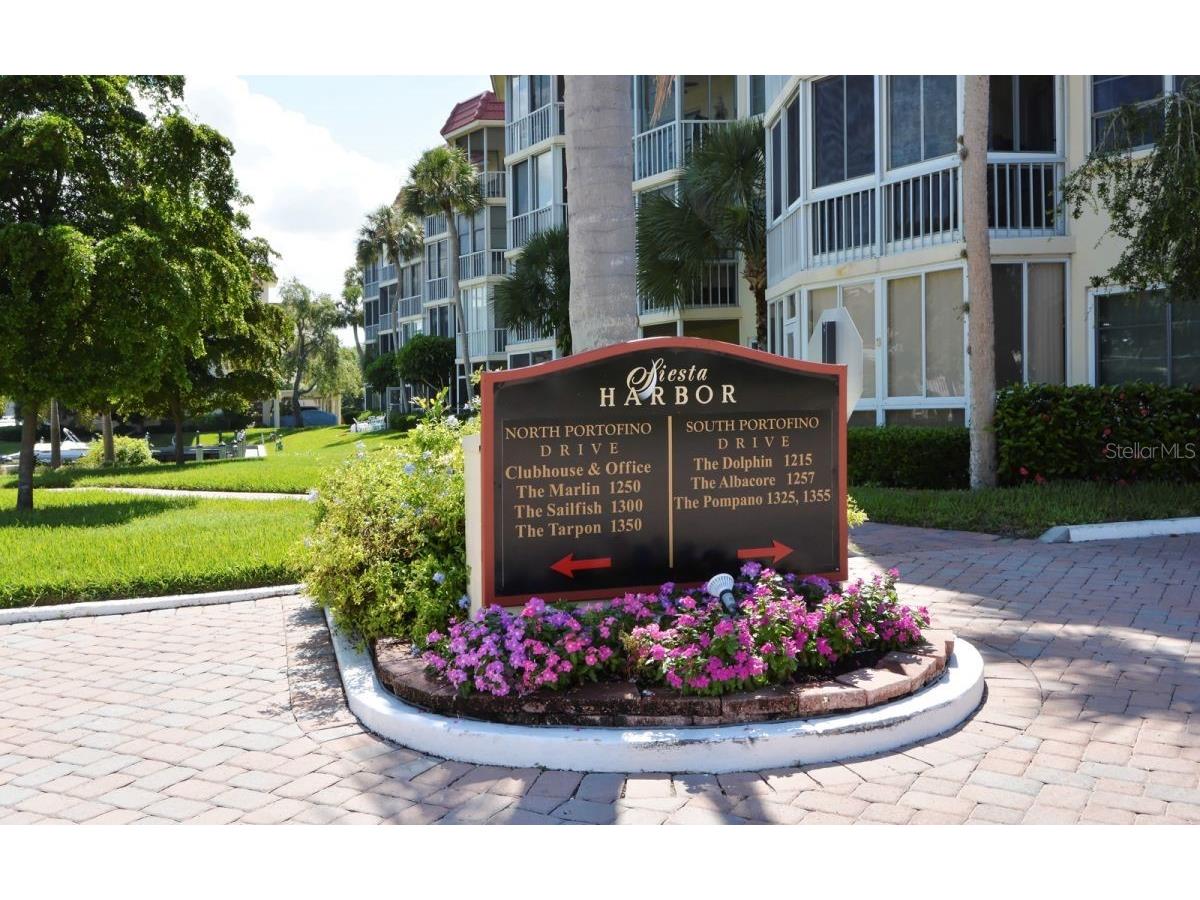 1250 N Portofino Drive #102MAR Sarasota FL 34242 A4522405 image66