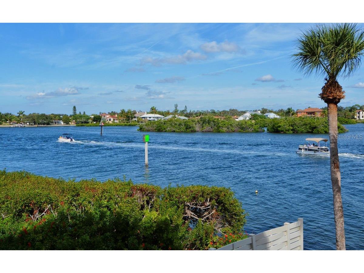 1250 N Portofino Drive #102MAR Sarasota FL 34242 A4522405 image70