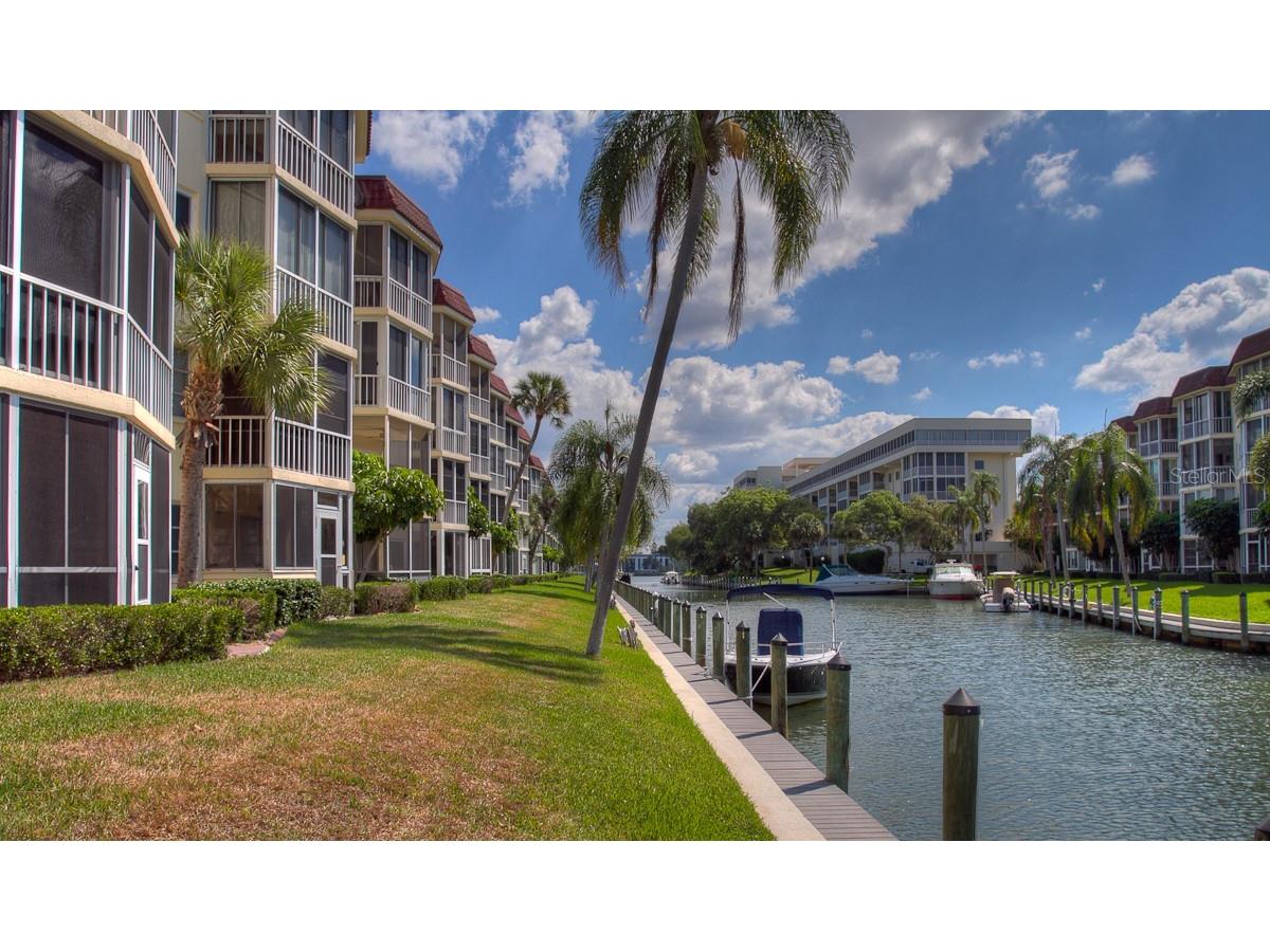1250 N Portofino Drive #107MAR Sarasota FL 34242 A4120613 image24