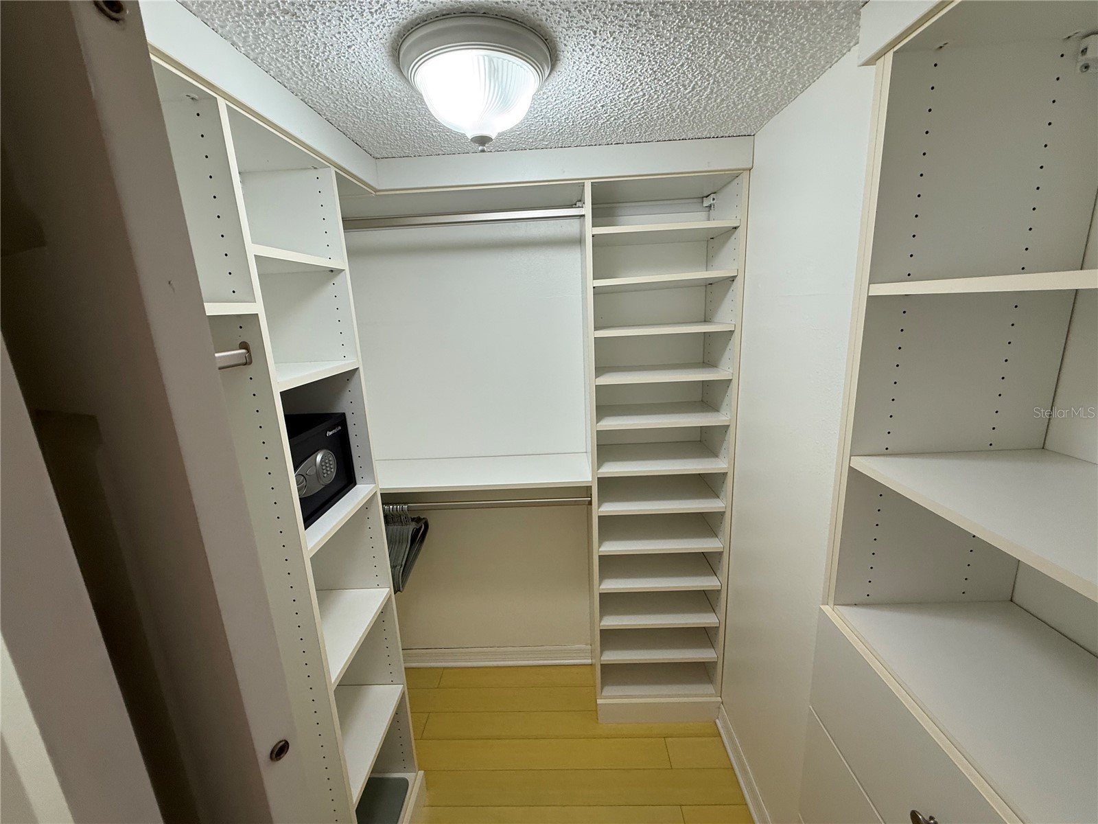 1250 N Portofino Drive #202 Sarasota FL 34242 A4695140 image17