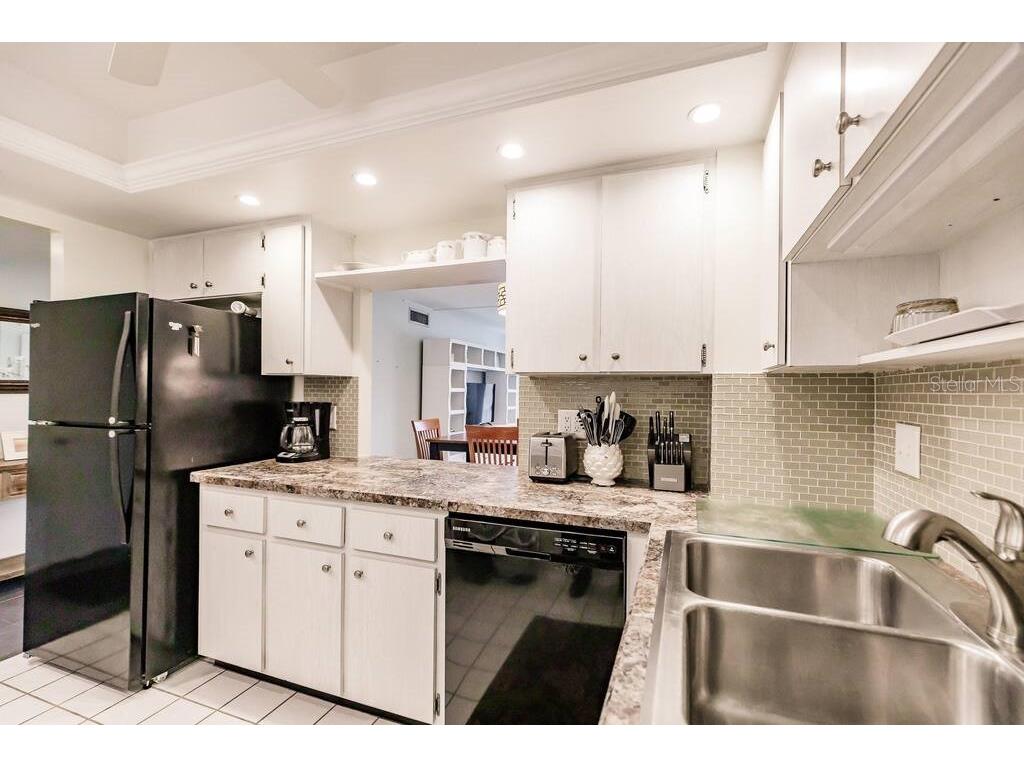 1250 N Portofino Drive #302 Sarasota FL 34242 A4660757 image10