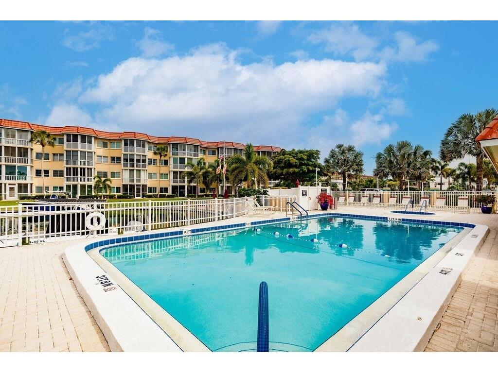 1250 N Portofino Drive #302 Sarasota FL 34242 A4660757 image17