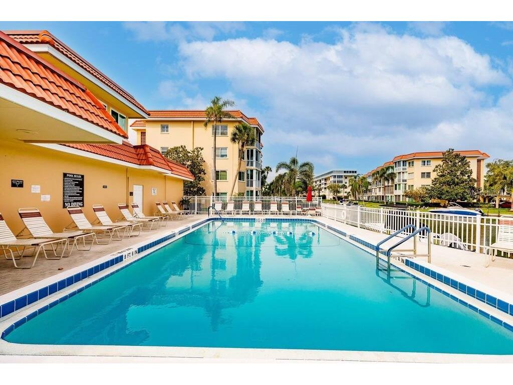 1250 N Portofino Drive #302 Sarasota FL 34242 A4660757 image18