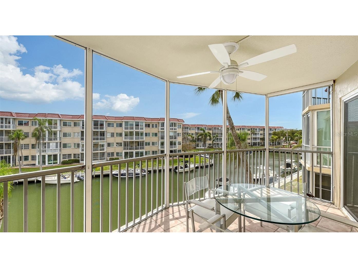 1250 N Portofino Drive #303 Sarasota FL 34242 - INTERCOASTAL A4644227 image1