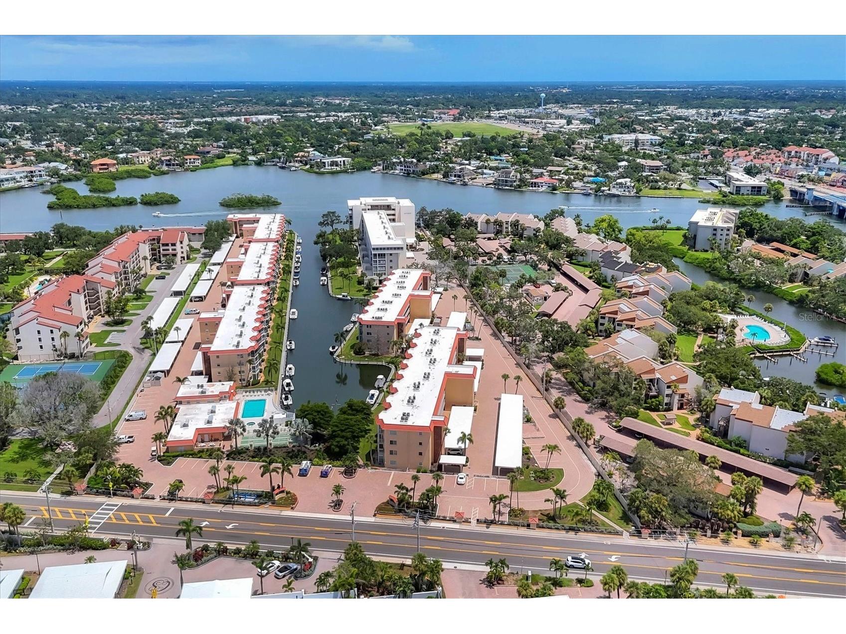 1250 N Portofino Drive #303 Sarasota FL 34242 A4672238 image25