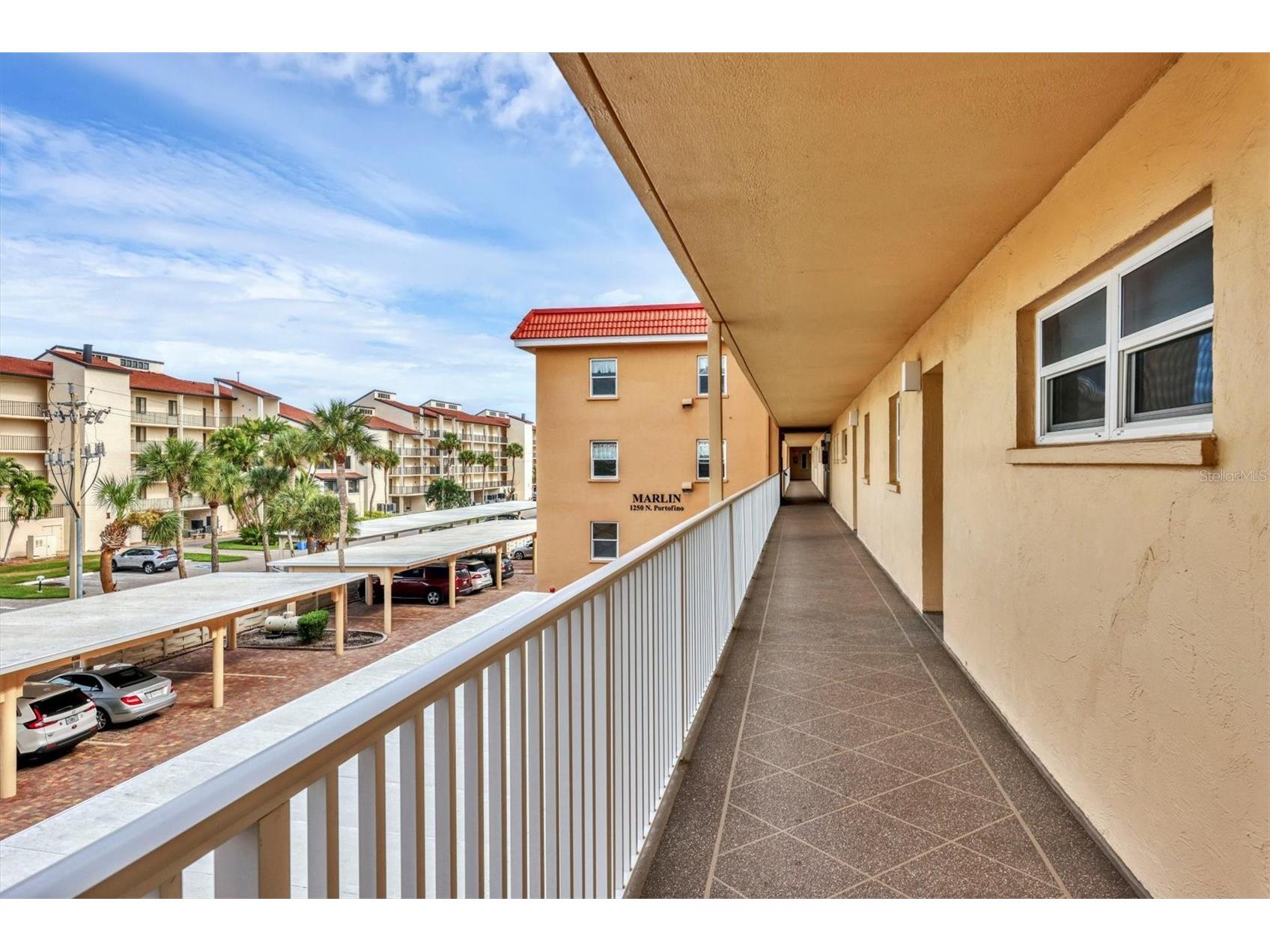1250 N Portofino Drive #303 Sarasota FL 34242 A4672238 image3