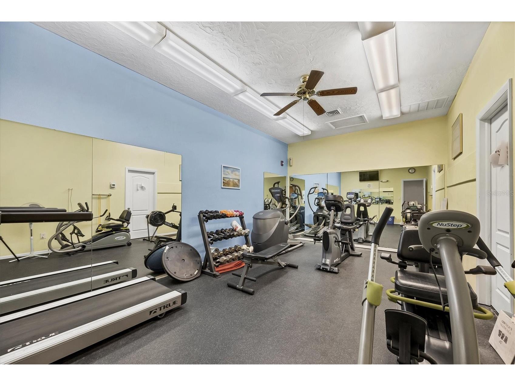 1250 N Portofino Drive #303 Sarasota FL 34242 A4672238 image32