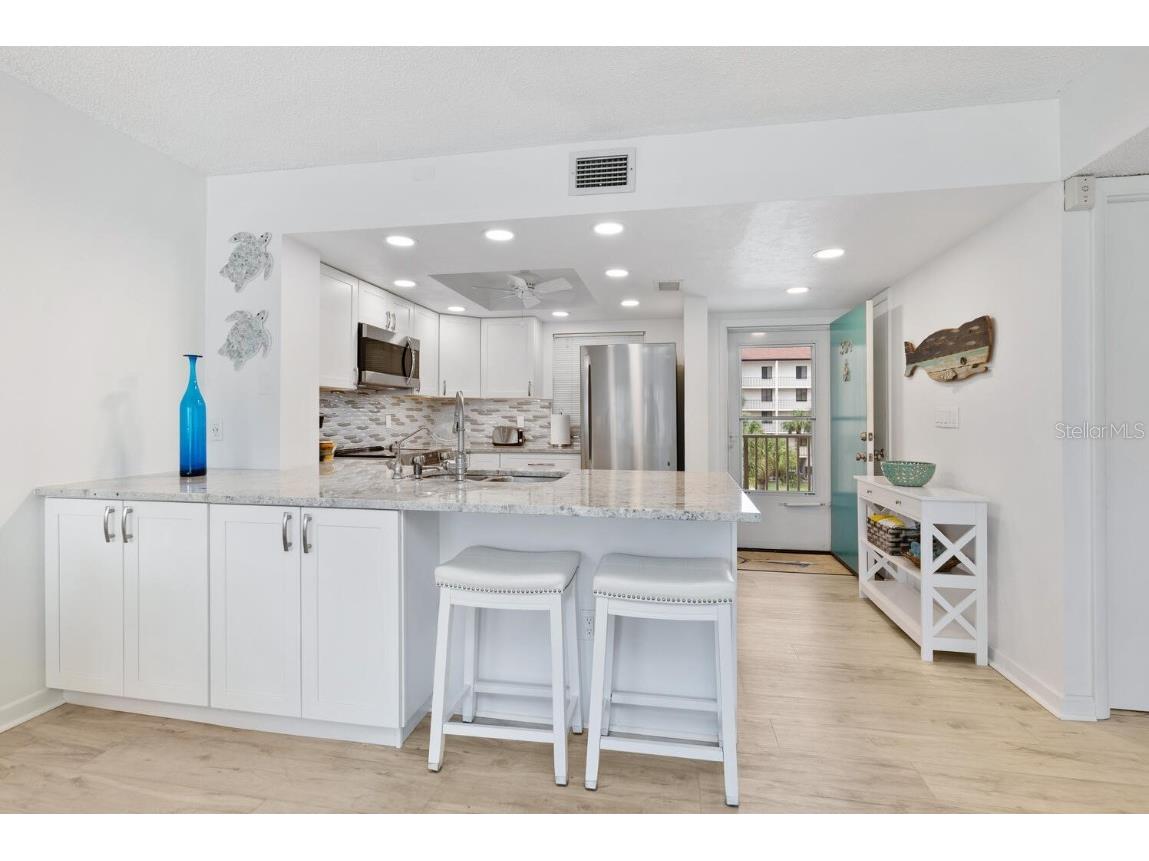 1250 N Portofino Drive #304 Sarasota FL 34242 A4649477 image15