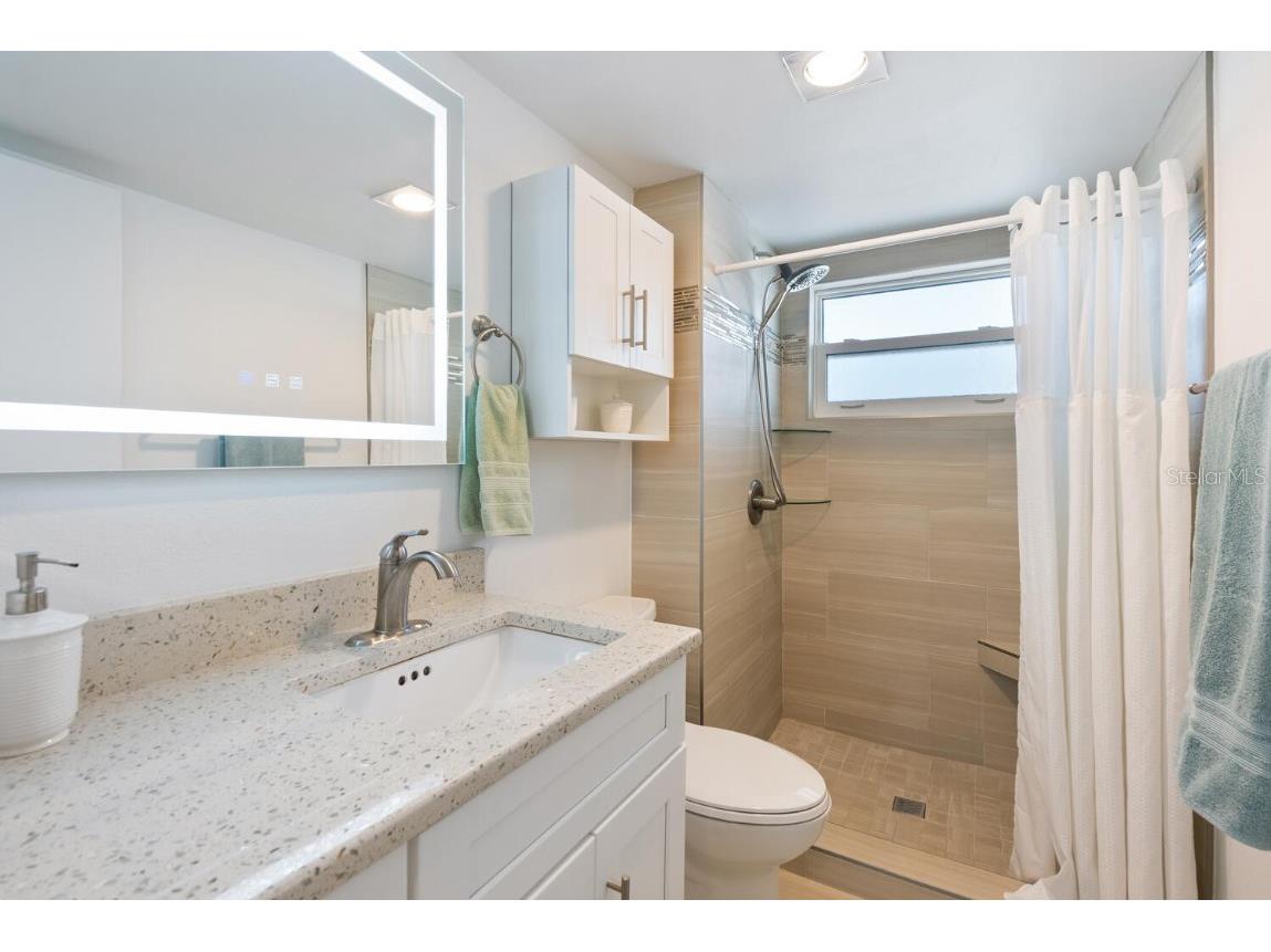 1250 N Portofino Drive #304 Sarasota FL 34242 A4649477 image20