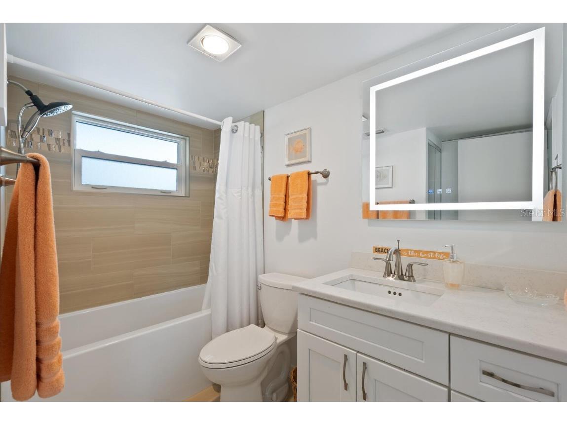 1250 N Portofino Drive #304 Sarasota FL 34242 A4649477 image21