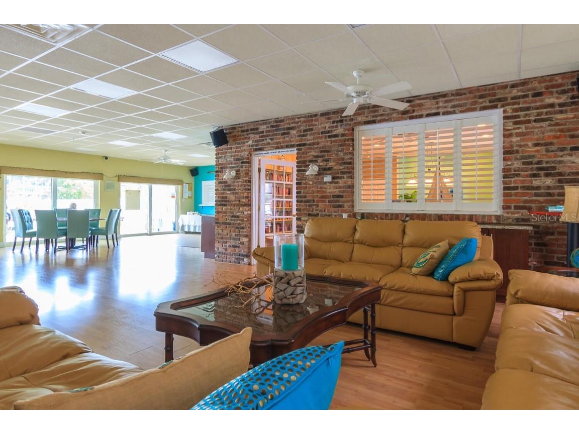 1250 N Portofino Drive #304 Sarasota FL 34242 A4649477 image35