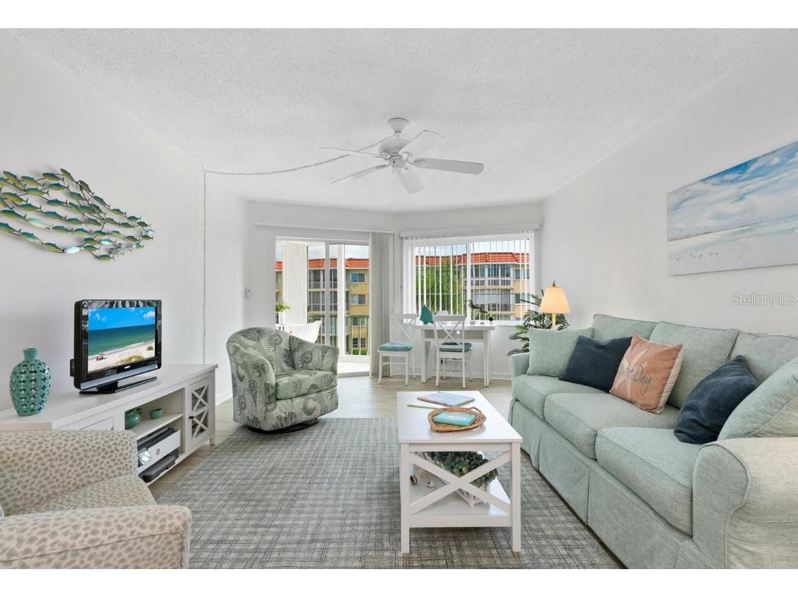 1250 N Portofino Drive #304 Sarasota FL 34242 A4649477 image7