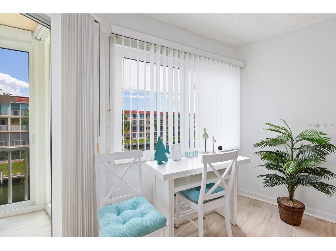 1250 N Portofino Drive #304 Sarasota FL 34242 A4649477 image8