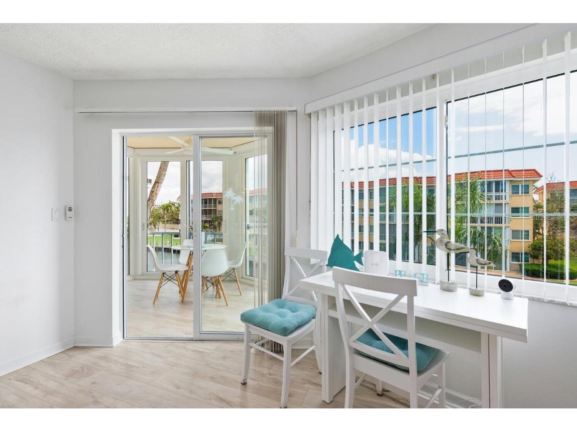 1250 N Portofino Drive #304 Sarasota FL 34242 A4649477 image9