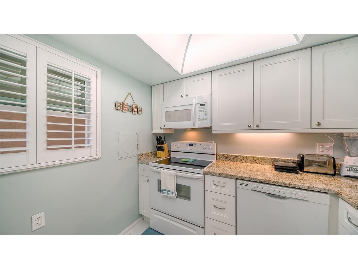 1250 N Portofino Drive #305MAR Sarasota FL 34242 A4589416 image12