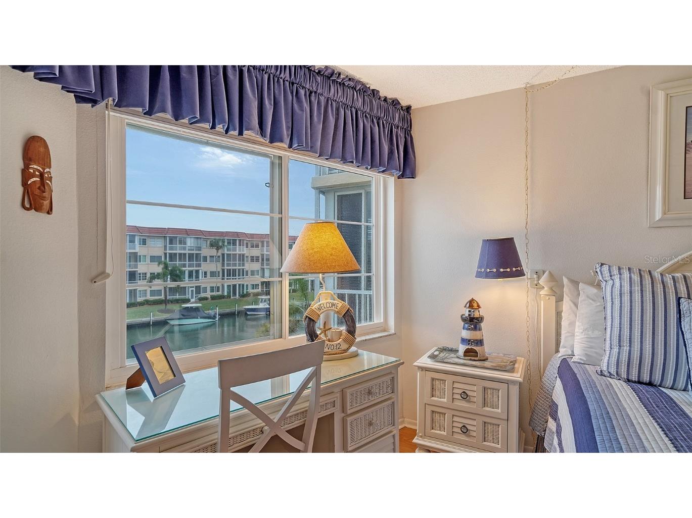 1250 N Portofino Drive #305MAR Sarasota FL 34242 A4589416 image26