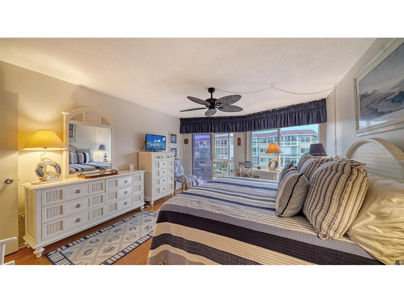 1250 N Portofino Drive #305MAR Sarasota FL 34242 A4589416 image29