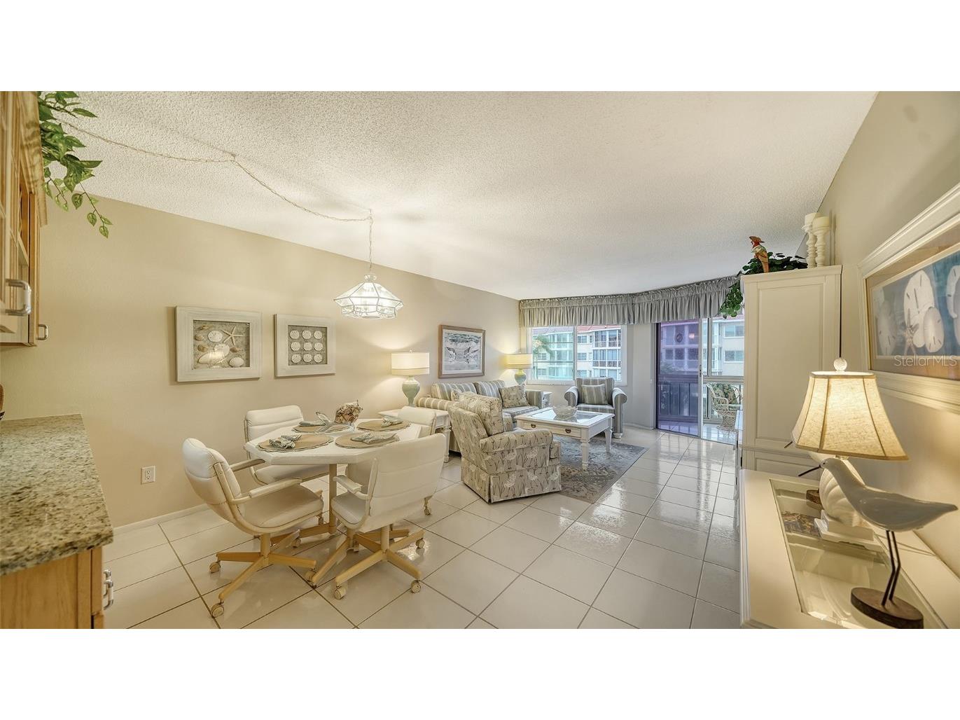 1250 N Portofino Drive #305MAR Sarasota FL 34242 A4589416 image3