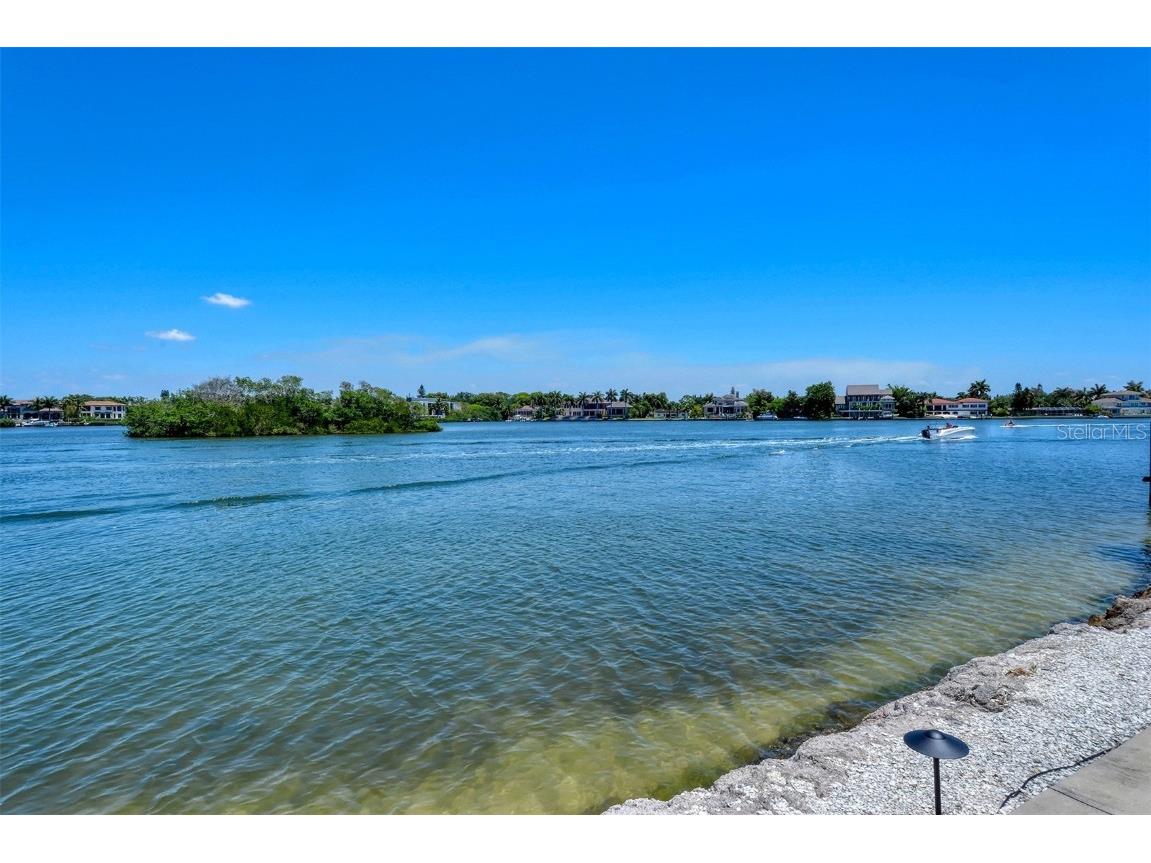 1250 N Portofino Drive #305MAR Sarasota FL 34242 A4589416 image60